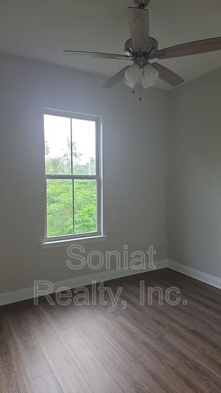 Foto del edificio - 5317 N Galvez St