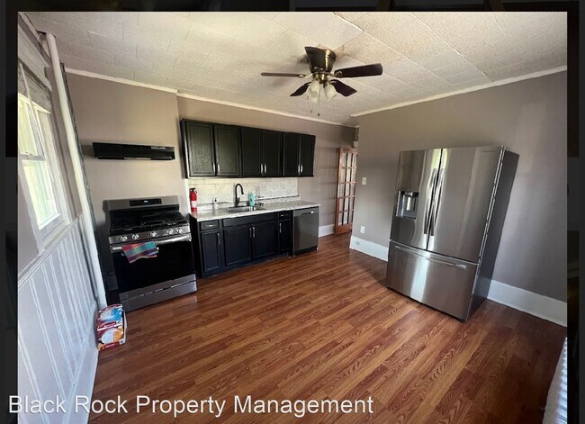 Building Photo - 4 br, 1 bath House - 144 Sixth Street