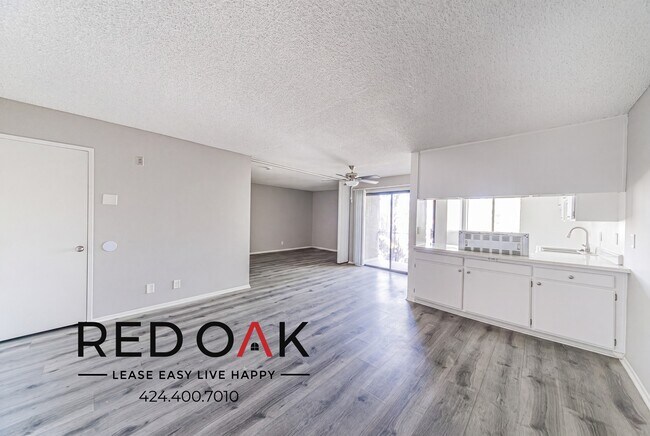 Foto del edificio - 8614 Woodley Ave