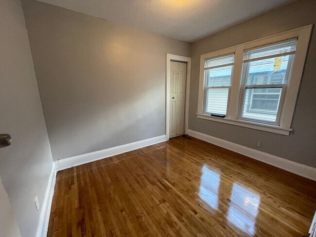 Foto del edificio - Huge 6 Bed with 2 Bonus Rooms for Den/Offi...