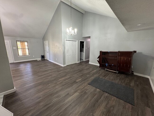 Building Photo - 311 J W Davis Dr