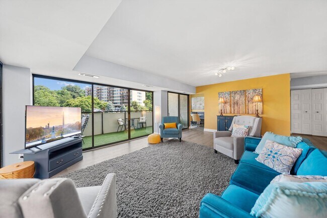 Foto del edificio - 5300 Columbia Pike