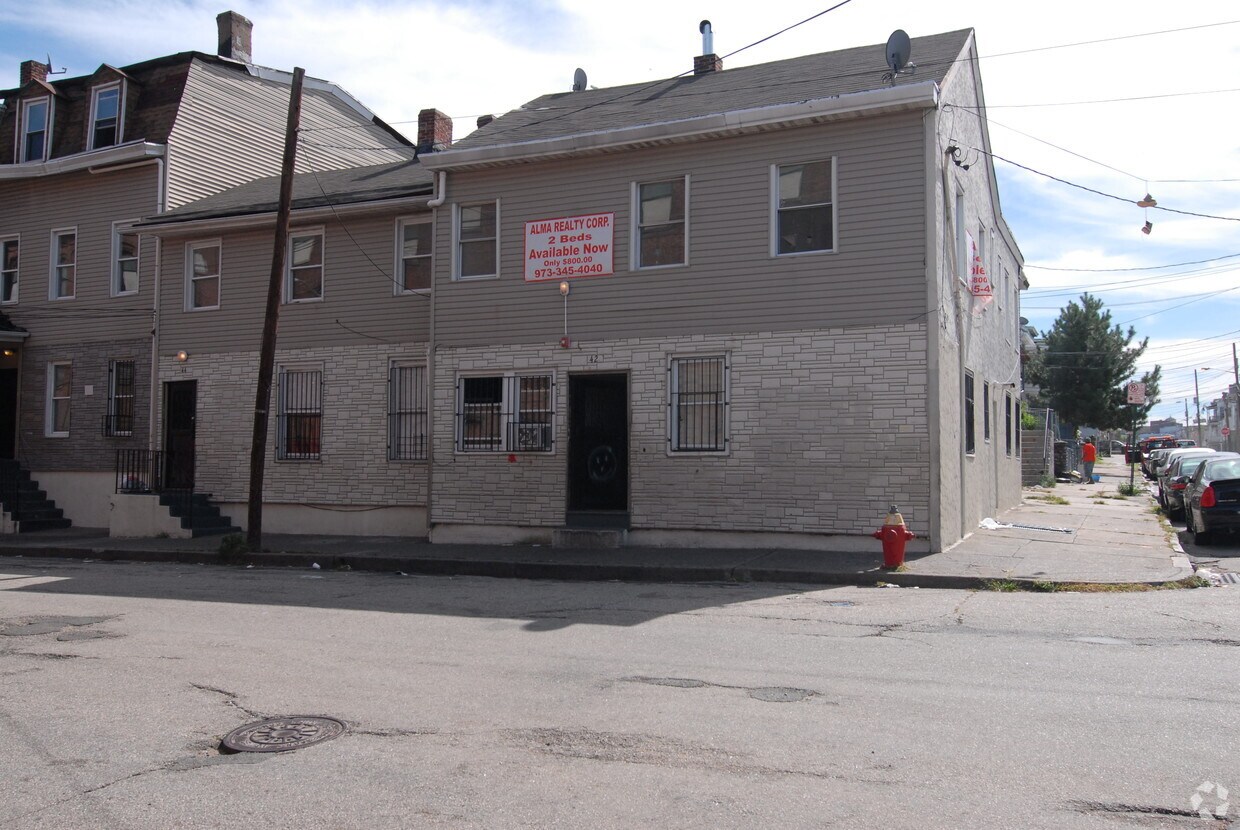 4252 Essex St, Paterson, NJ 07501 Apartments in Paterson, NJ