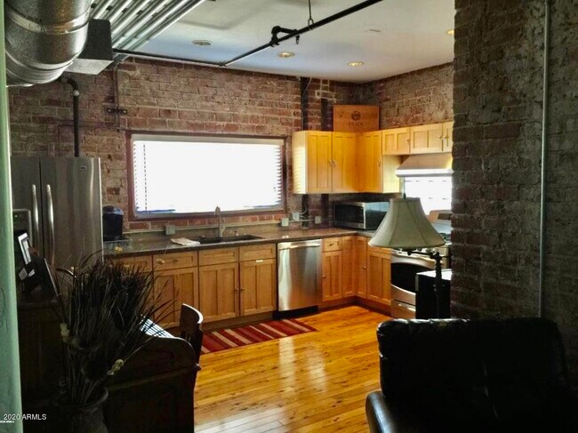 Foto del edificio - 387 N 2nd Ave