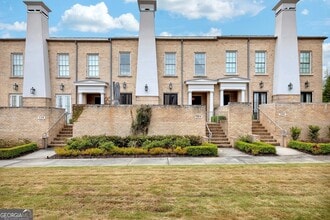 Building Photo - 108 Grand Cres