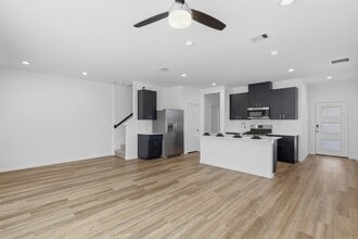 Building Photo - 7720 Inwood Grv Ln