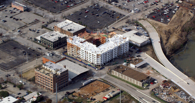 Building Photo - Ely at the Ballpark