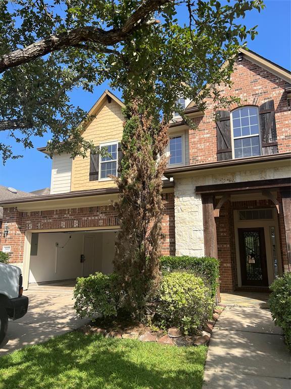 Foto principal - 24627 Fremont Manor Ln