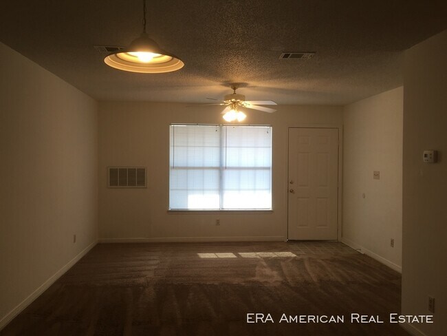 Foto del edificio - Bradford Place Apartments!