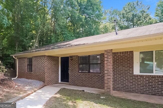 Building Photo - 8375 Warren Dr