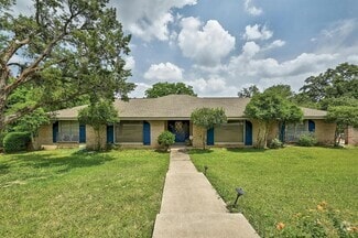 Building Photo - 307 Stonewall Ln