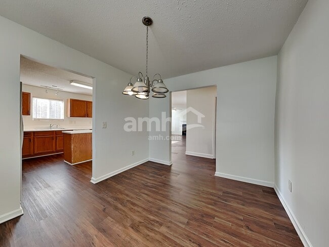 Building Photo - 1066 Bridgend Dr