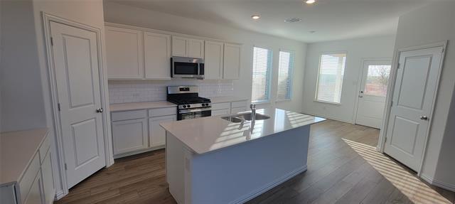 Building Photo - 9901 Diamondhead Dr