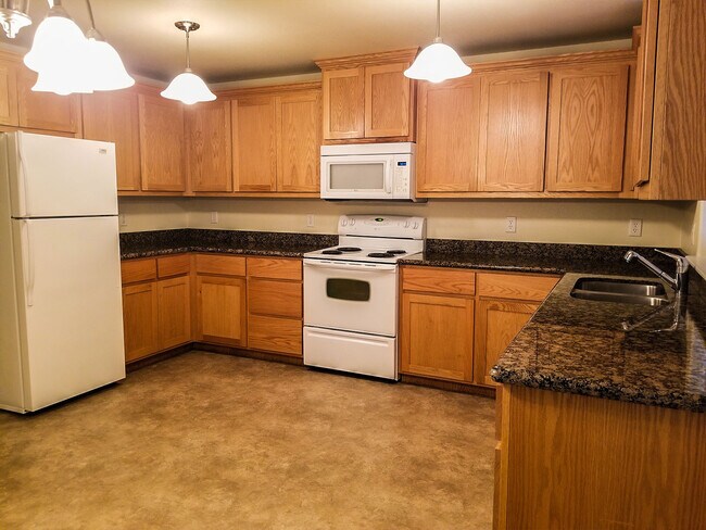 Foto del edificio - CLEAN, MODERN, DOWNSTAIRS APARTMENT