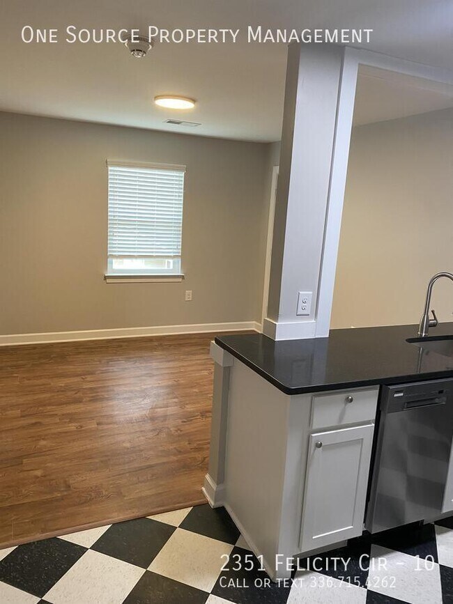 Foto del edificio - 2351 Felicity Cir