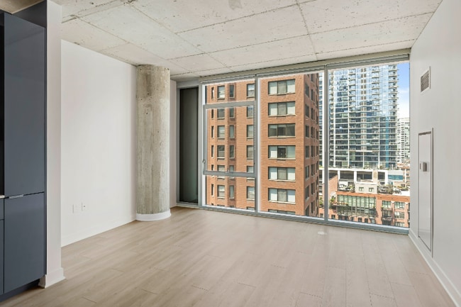Building Photo - 301-339 W Illinois St