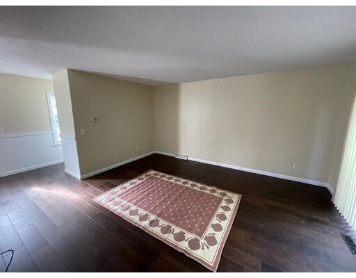 Building Photo - 31 Schuyler Dr