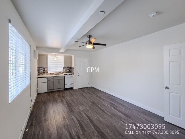 Foto del edificio - 1215 1/2 Dewey Ave-