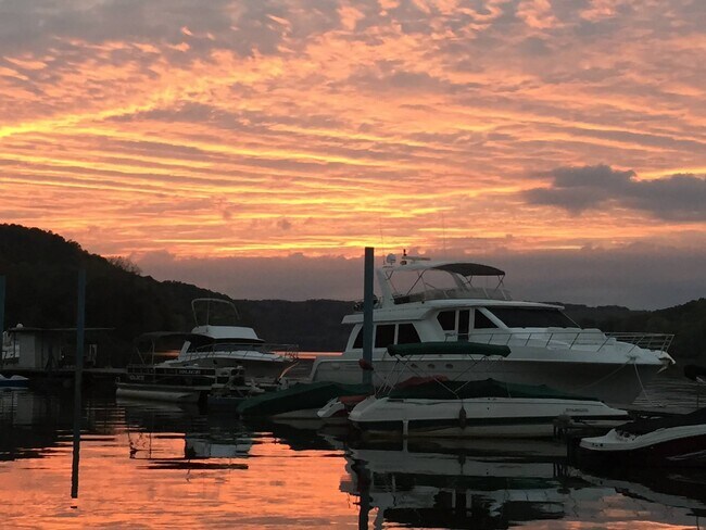 Foto del edificio - 161 Rosston Cir