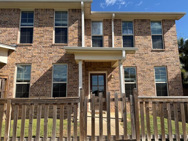 Foto del edificio - Luxury corner unit! 3-bed, 2.5-bath!