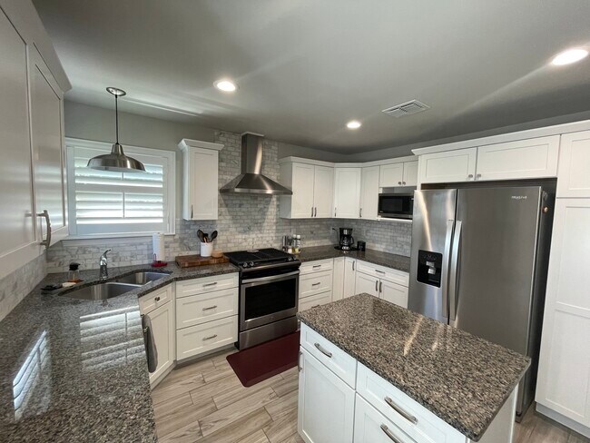 Building Photo - 8620 Muir Dr