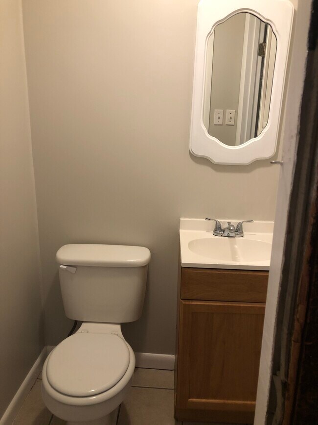 1/2 bath - 151 N 2nd St