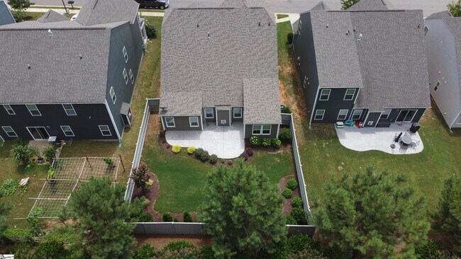 Building Photo - 140 Belshire Dr