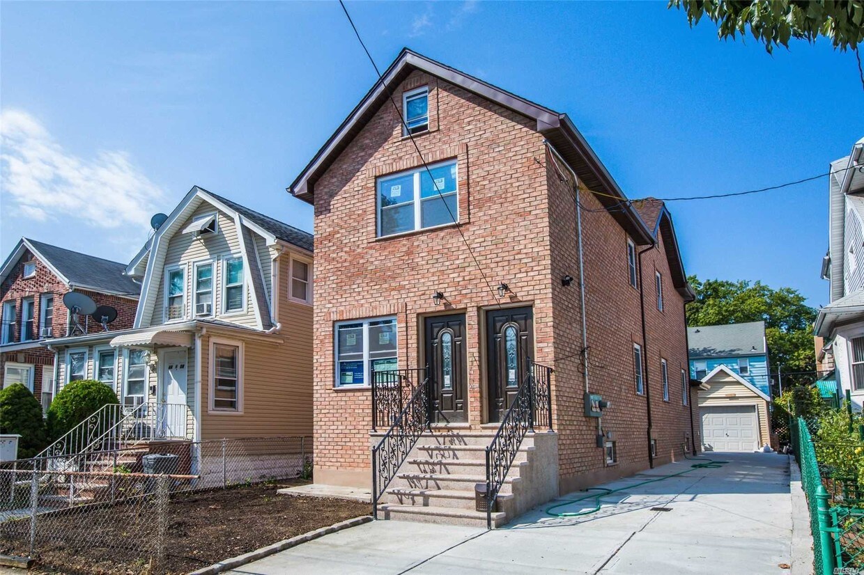 Primary Photo - 44-06 189th St