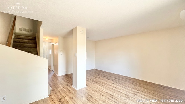 Building Photo - 1411 Perez Cres