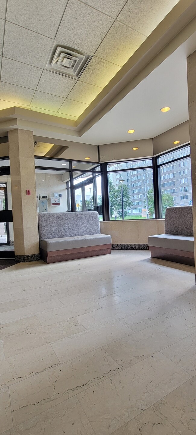 Photo du bâtiment - The Citadel Apartments