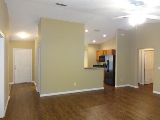 Building Photo - 1571 Graduation Ln