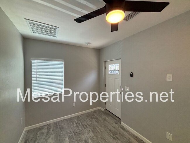Foto del edificio - 930 Jadestone Ln