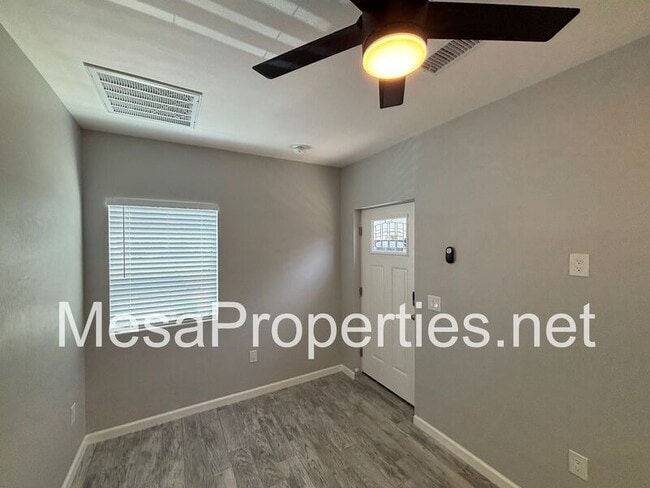 Building Photo - 930 Jadestone Ln