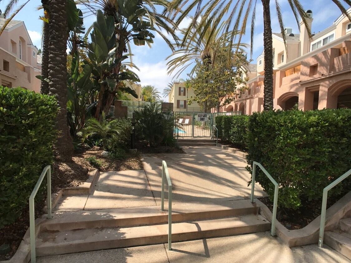 Primary Photo - Del Mar Highlands adjacent : Spacious Upgr...