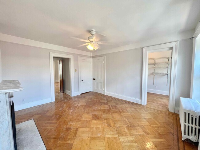 Foto del edificio - 726 Bloomfield St