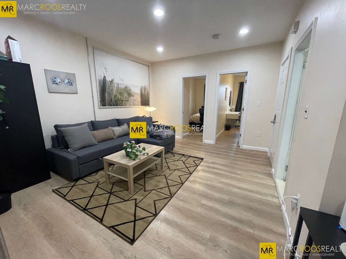 Foto principal - 871 Harrison Ave