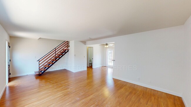 Building Photo - 16th Pl