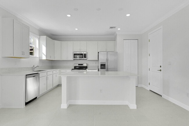 Building Photo - 3443 Cedar Grv Dr