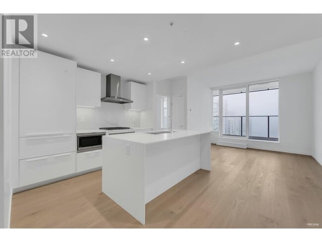 Building Photo - 6699-6699 Dunblane Ave