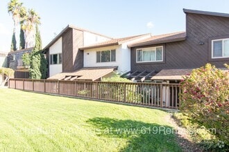 Building Photo - 5631 Lake Park Way