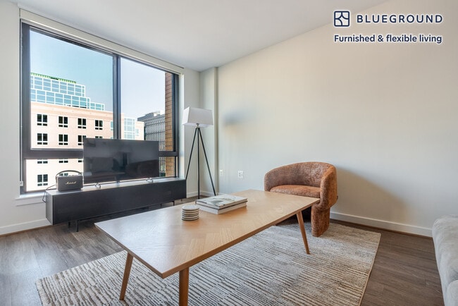 Building Photo - 3444 Fairfax Dr