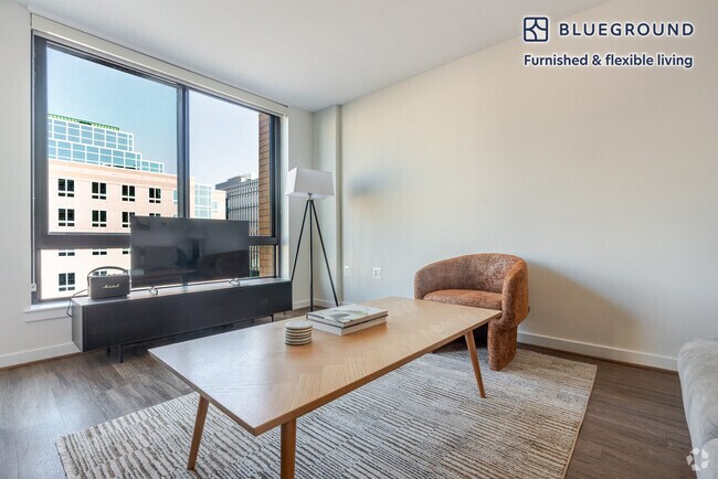 Building Photo - 3444 Fairfax Dr