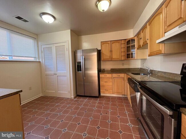 Building Photo - 4532 Conwell Dr