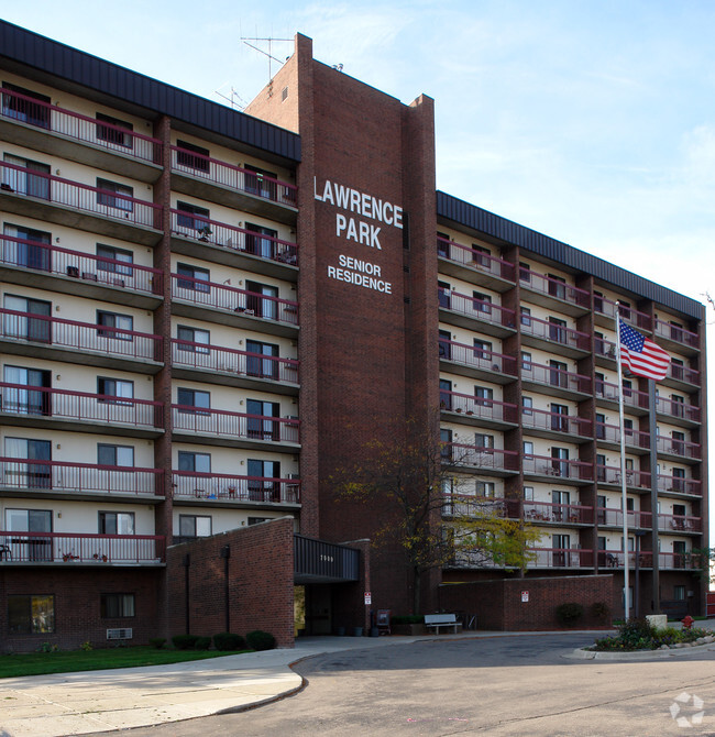 Foto del edificio - Lawrence Park