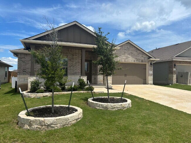 Foto del edificio - "Charming 4-Bed Oasis with Granite Touches in Nolanville – 1737 Sq Ft of Comfort!"
