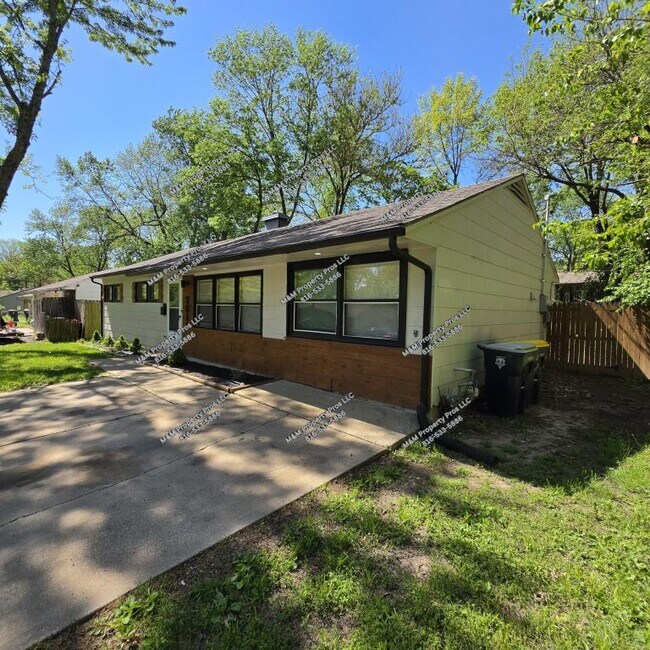 Building Photo - 7610 E 113th St