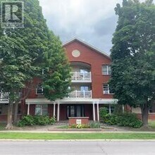 Building Photo - 1099 Cadboro Rd