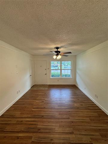 Foto del edificio - 6425 Dream Ln