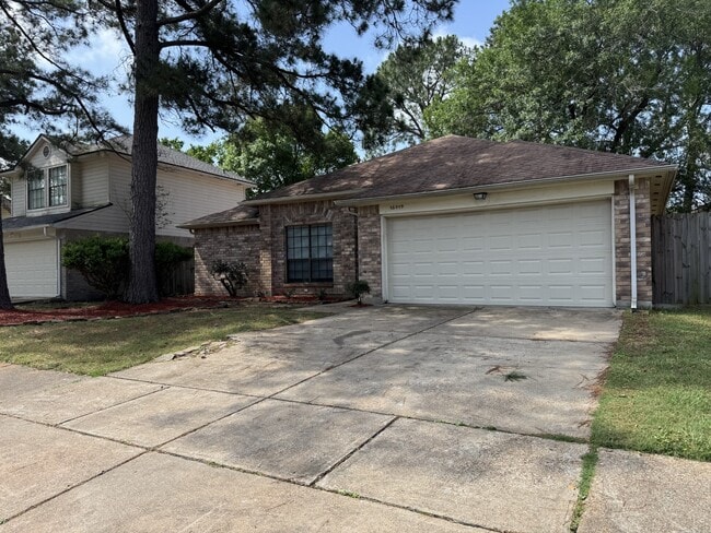 Building Photo - 16419 Salinas Ln