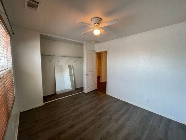 Foto del edificio - Lancaster 3 Bedroom + 2 Bathroom